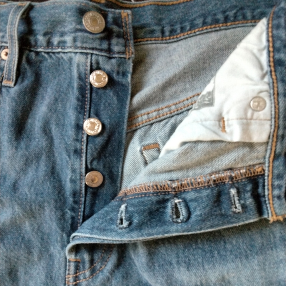 Levi's 501 cut off jean shorts